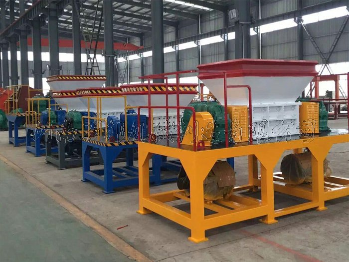 廢舊家具撕碎機(jī)
