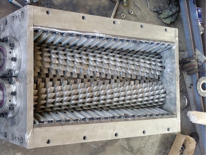 金屬撕碎機刀片以品質為先導勿以價格作為品質判斷標準