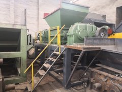 單軸撕碎機和雙軸撕碎機的區別